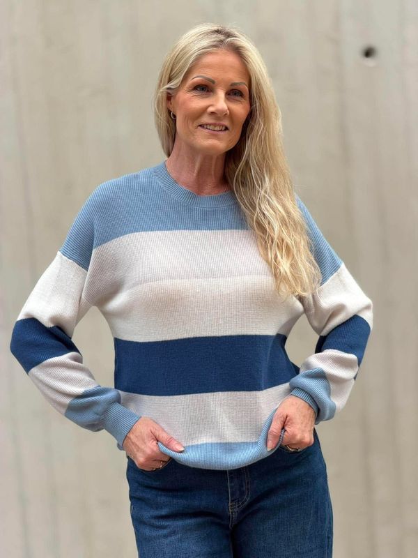 Nira Genser Striper Blå