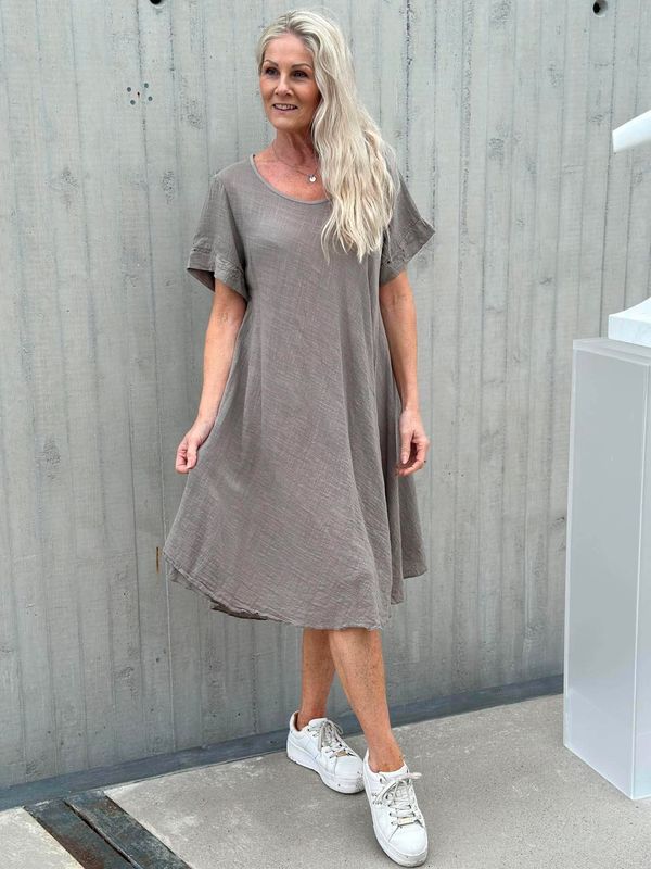 Linda Kjole Plain Fango
