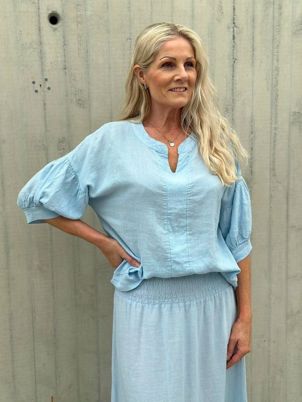 Una Bluse Lys Blå