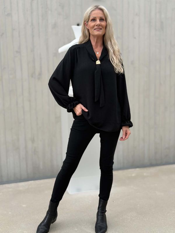 Alma Bluse Sort
