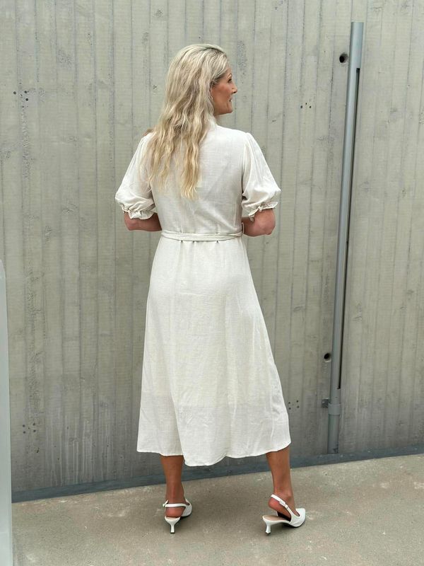 Zelie Kjole Beige