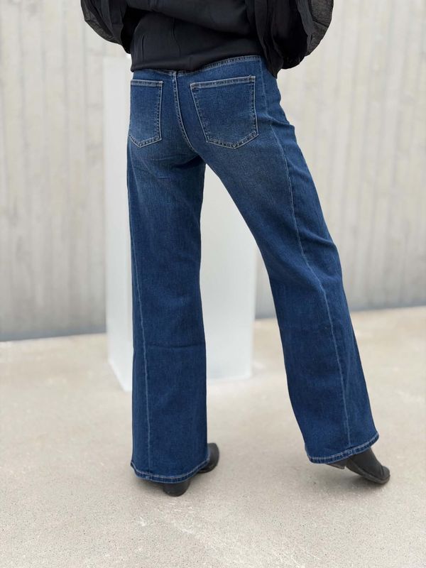  Aria Pepper Jeans