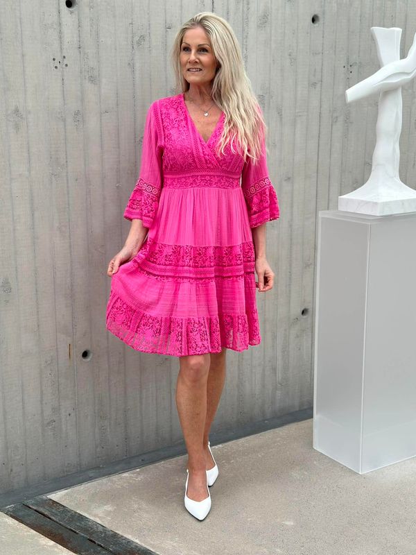 Casey Kjole Kort Rosa