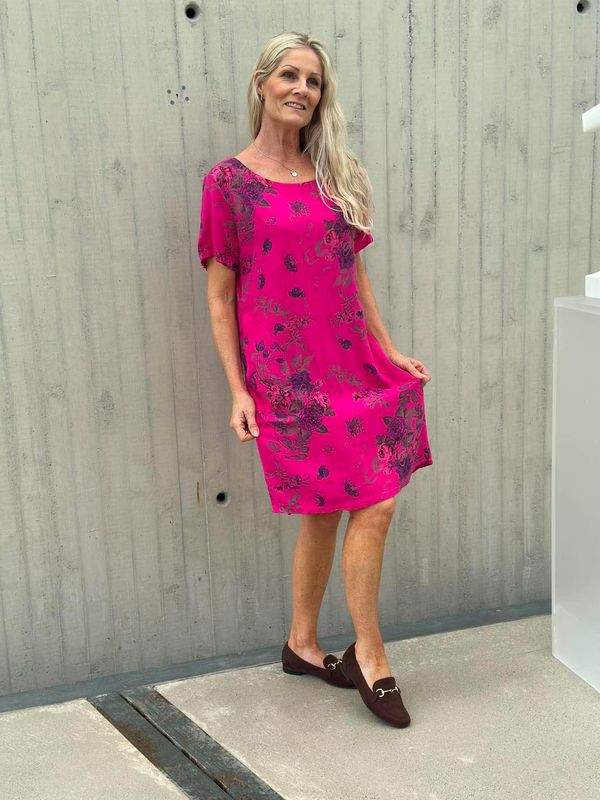 Sande Kjole Mørk Rosa