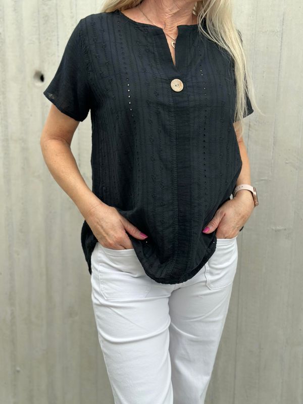 Linda Bluse Broderi Sort