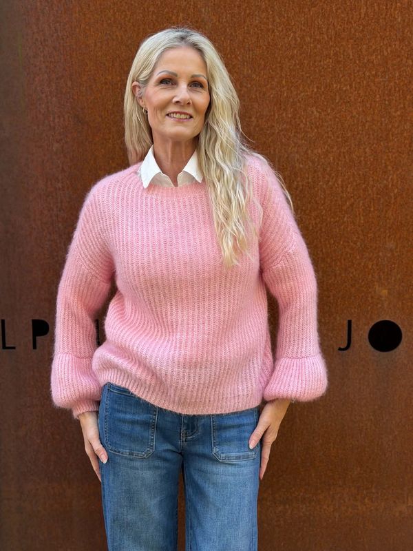 Mikela Genser Rosa